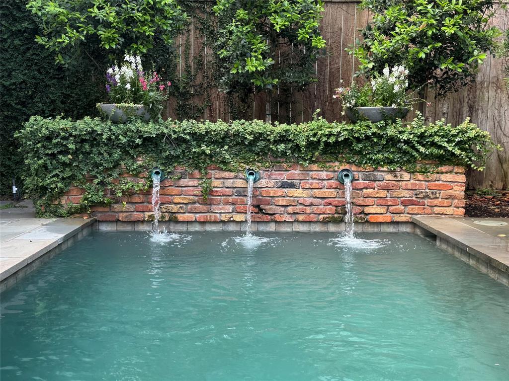 3911 Swarthmore Street, Houston, Texas image 2