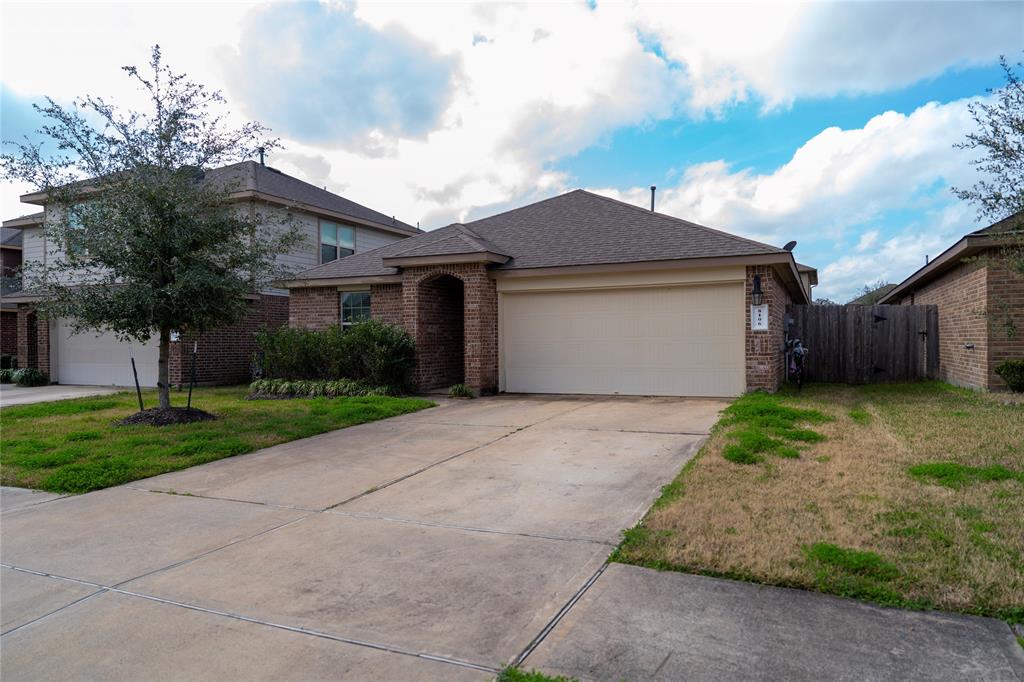 8106 Gambrel Way, Rosharon, Texas image 1