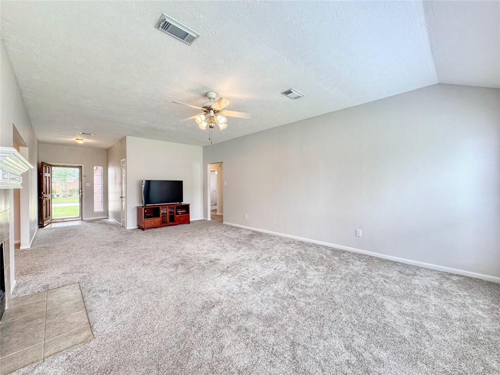 3302 Deer Trail Drive, Alvin, Texas image 16