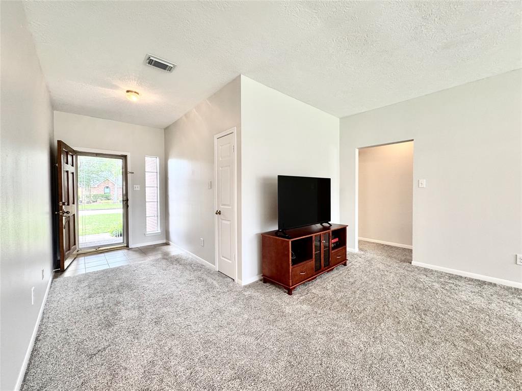 3302 Deer Trail Drive, Alvin, Texas image 25