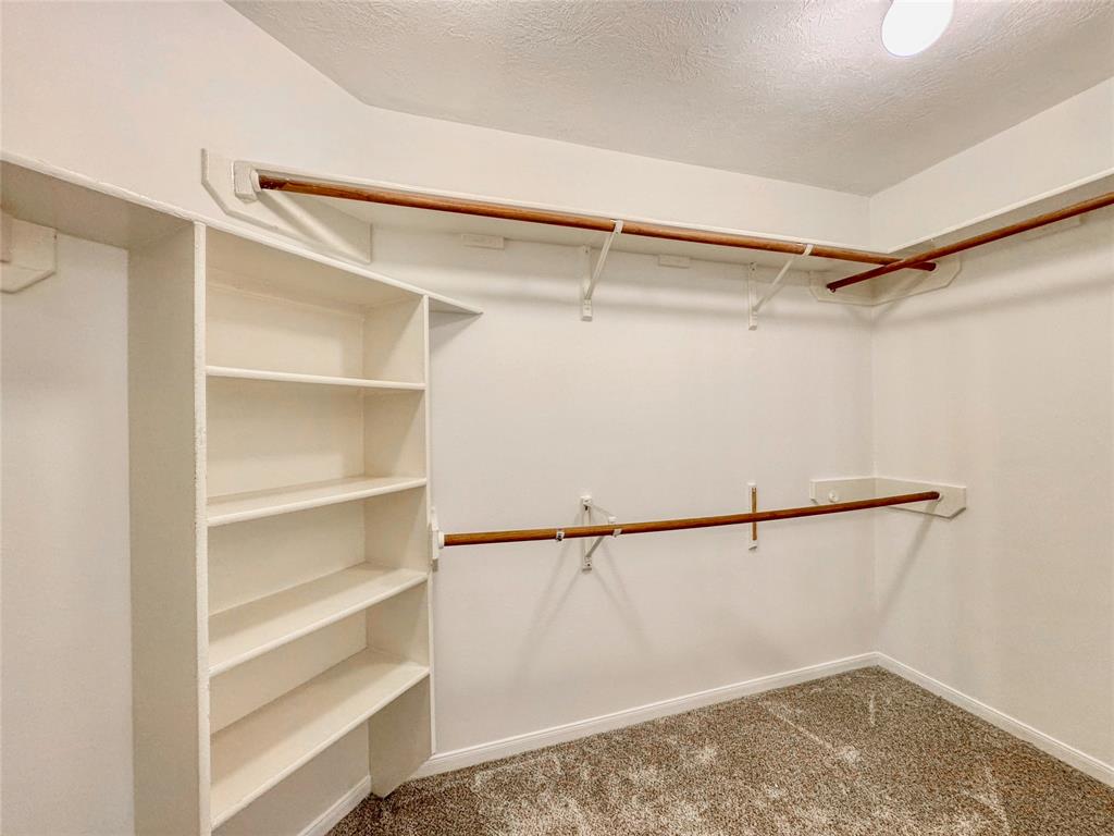 3302 Deer Trail Drive, Alvin, Texas image 33