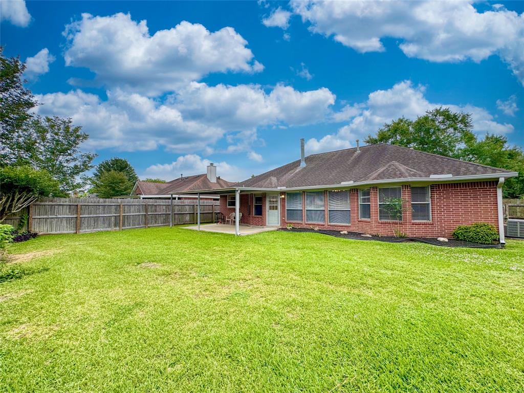 3302 Deer Trail Drive, Alvin, Texas image 41