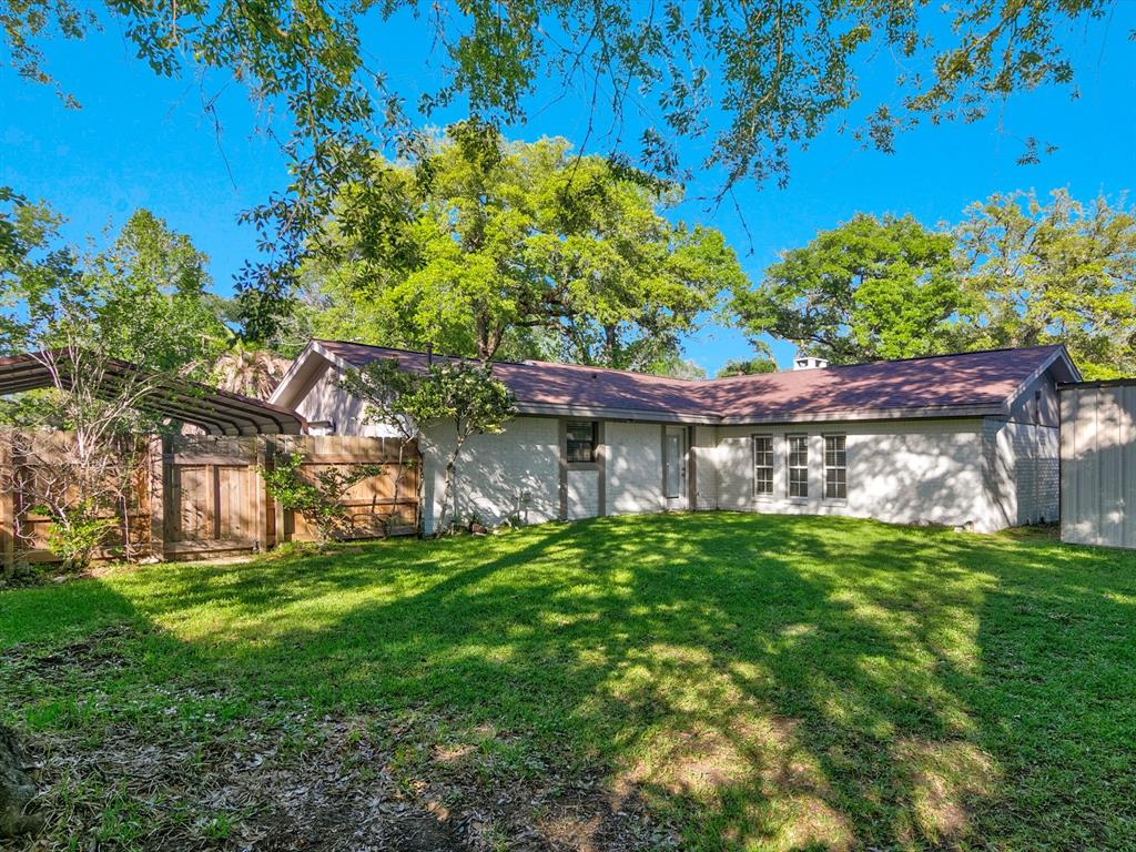 1365 Shadowdale Street, Bridge City, Texas image 33