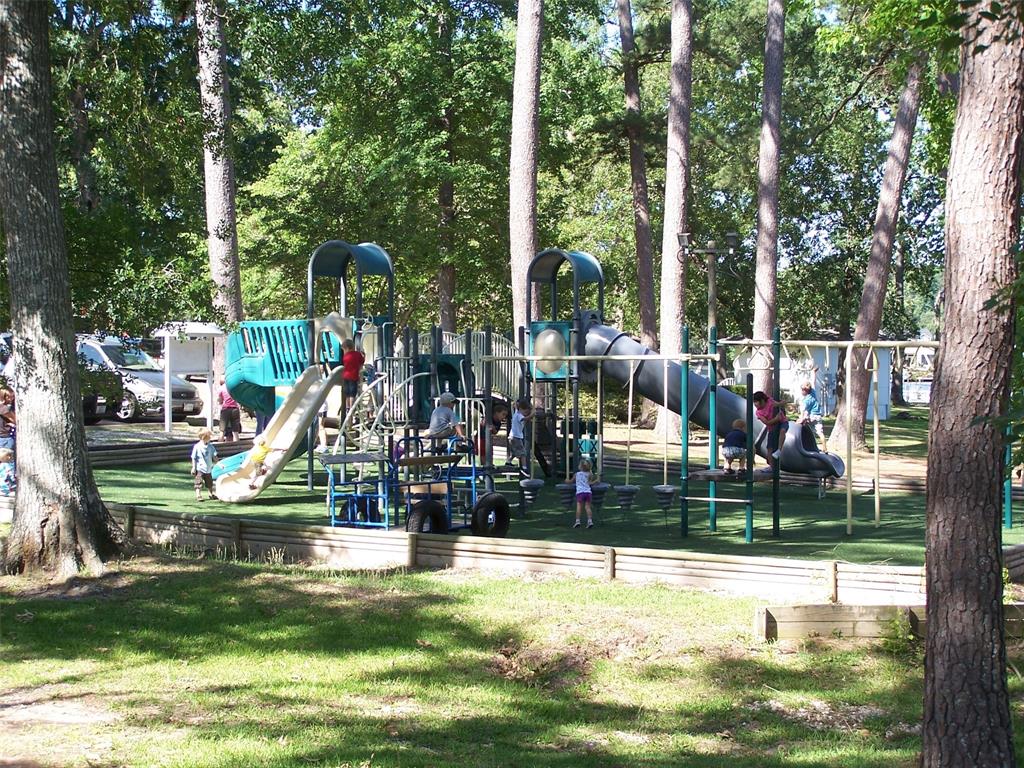 1711 Wickersham Drive, Huntsville, Texas image 13