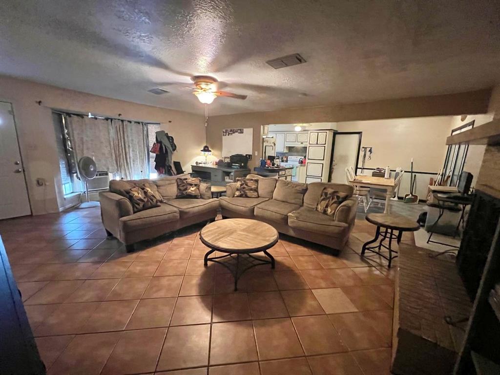 9149 Oak Arbor Drive, Conroe, Texas image 5
