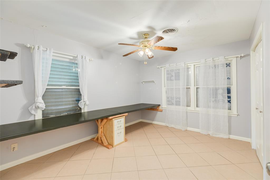 128 Tuna Street, Galveston, Texas image 13