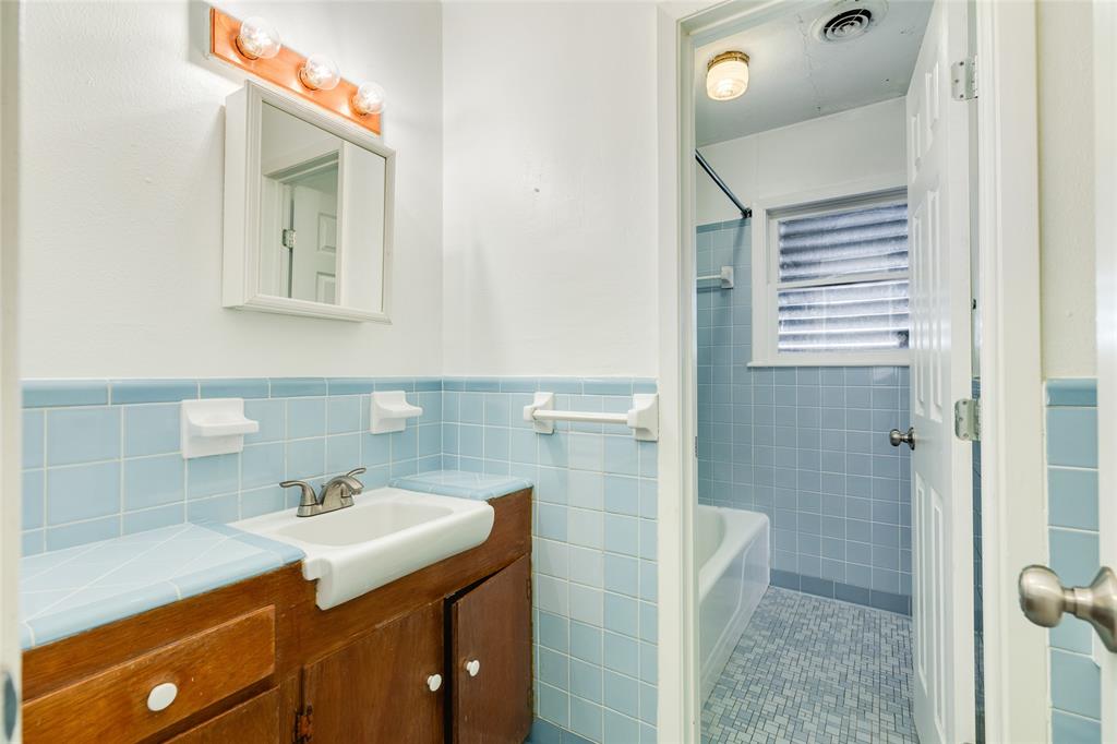 128 Tuna Street, Galveston, Texas image 18