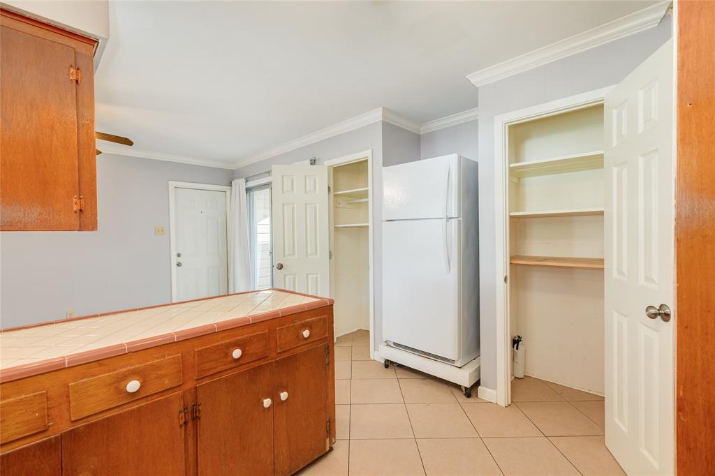 128 Tuna Street, Galveston, Texas image 9