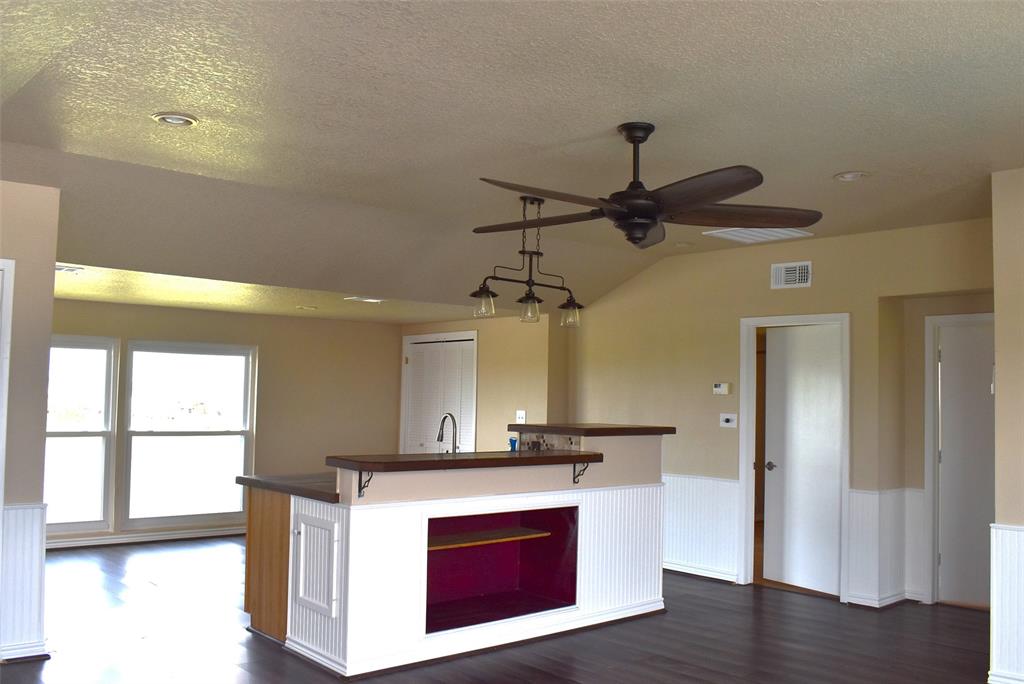 11 Chimaera Road, Sargent, Texas image 32