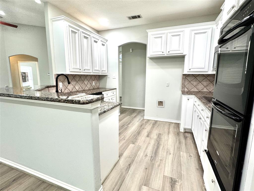 3002 Pine Chase Drive, Montgomery, Texas image 6
