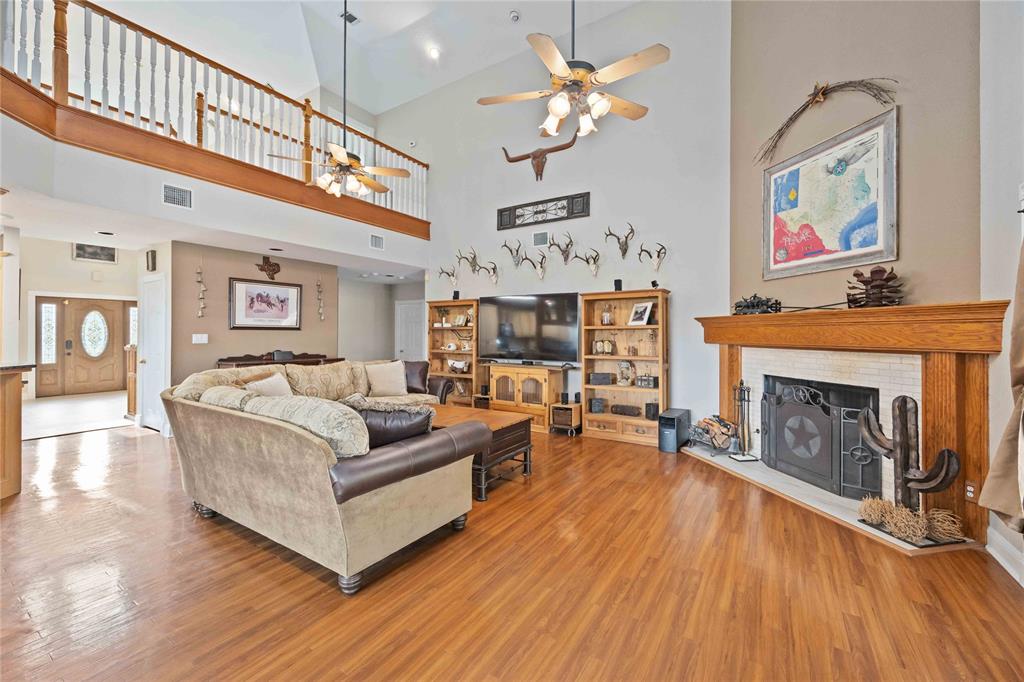 1290 County Road 145, Alvin, Texas image 9