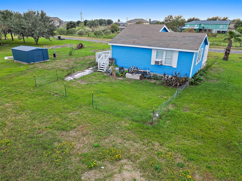 1402 Nelson Avenue, Port Bolivar, Texas image 3