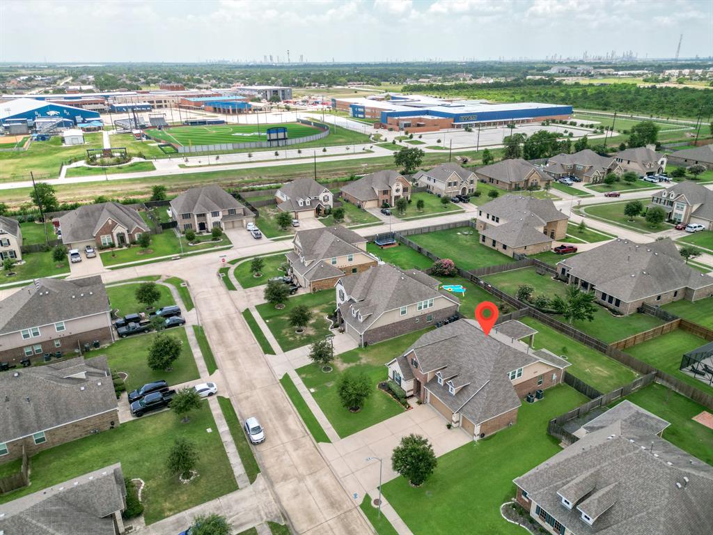 4011 Longwood Drive, Mont Belvieu, Texas image 33