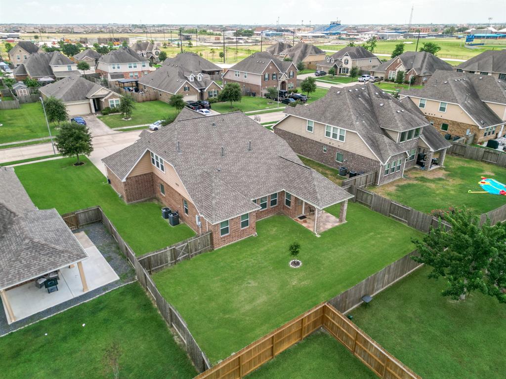 4011 Longwood Drive, Mont Belvieu, Texas image 35