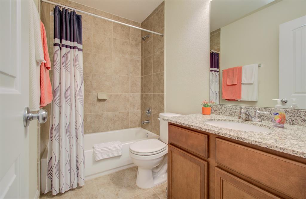 4011 Longwood Drive, Mont Belvieu, Texas image 23