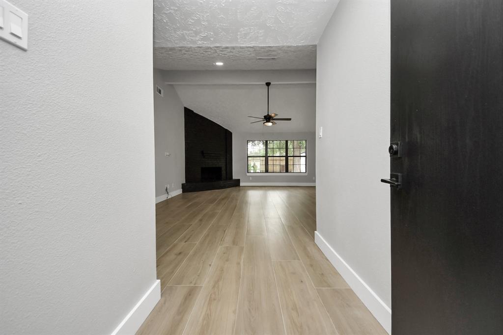 20010 Cottonglade Lane, Humble, Texas image 4