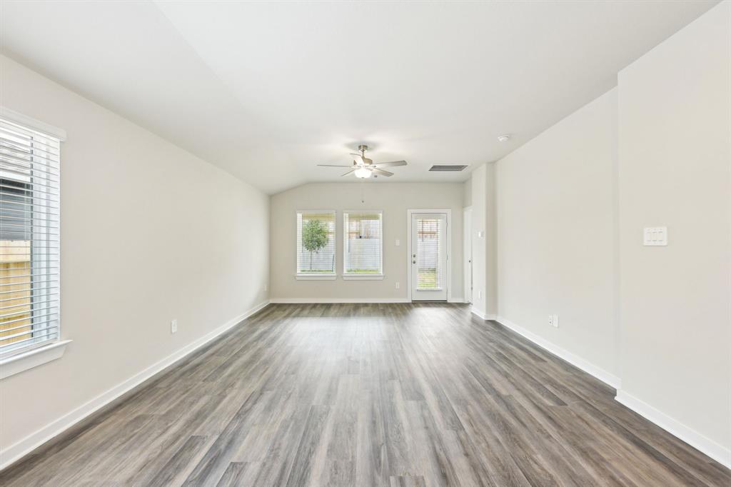 6721 Chinapkin Oak Lane, Conroe, Texas image 18