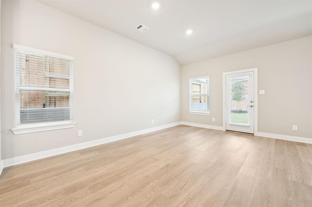 141 Bay Bridge Court, Montgomery, Texas image 6