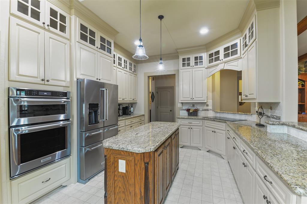 5050 Pleasure Lake Drive, Willis, Texas image 12