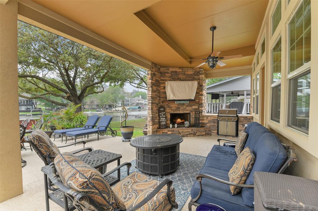 5050 Pleasure Lake Drive, Willis, Texas image 33