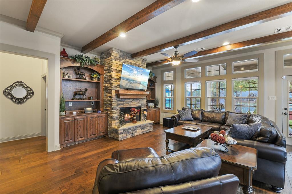 5050 Pleasure Lake Drive, Willis, Texas image 8