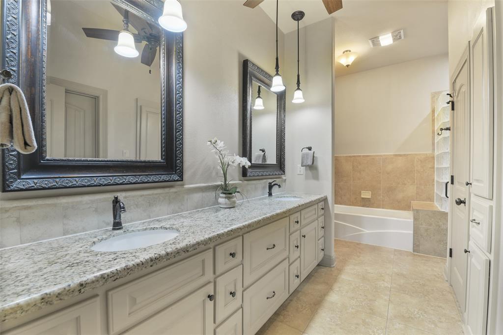 5050 Pleasure Lake Drive, Willis, Texas image 23