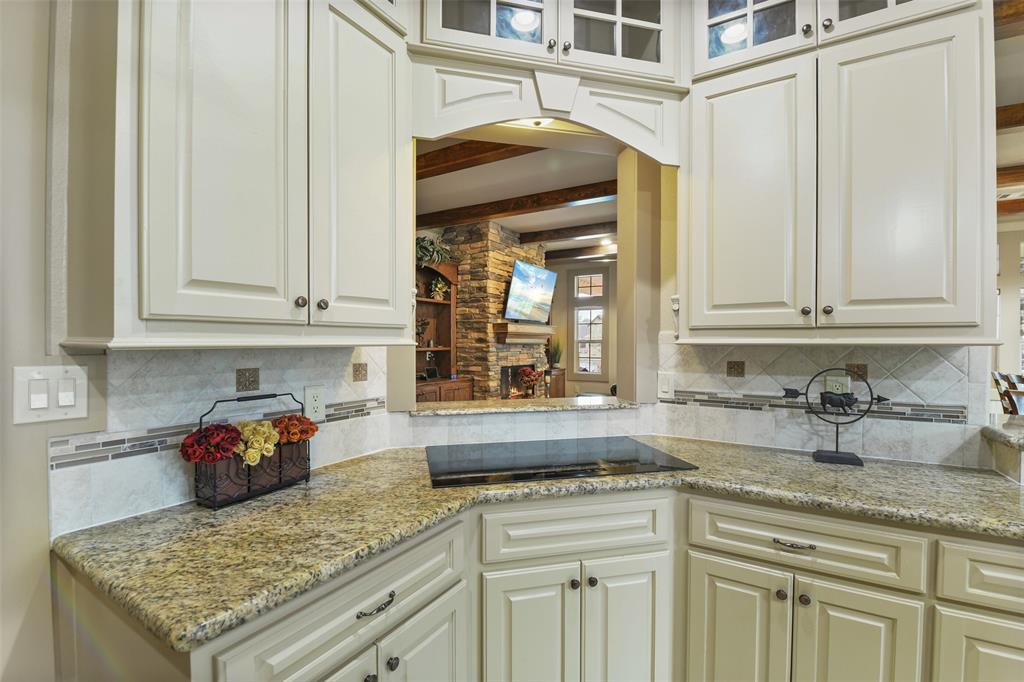 5050 Pleasure Lake Drive, Willis, Texas image 15