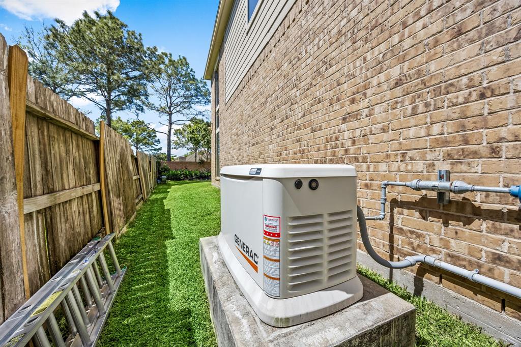 2810 Green Mountain Drive Dr, Pearland, Texas image 38