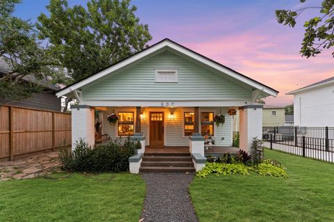 112 Goldenrod Street Houston TX 77009