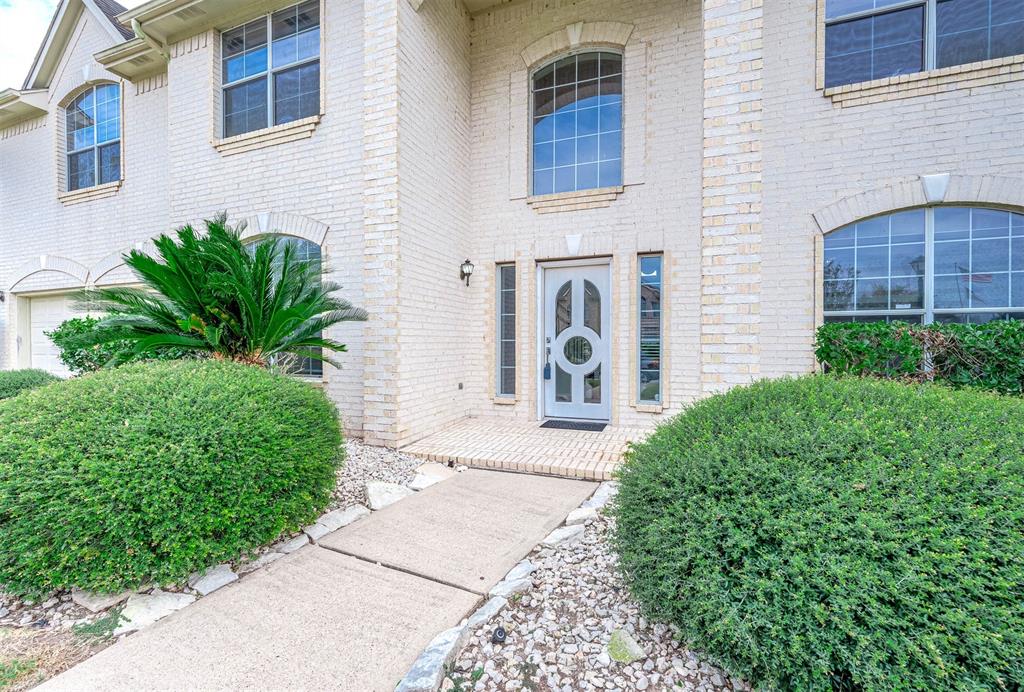 2916 Eagle Lake Drive, Pearland, Texas image 4