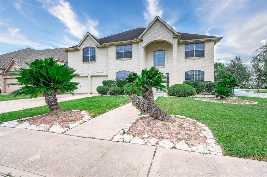 2916 Eagle Lake Drive, Pearland, Texas image 3