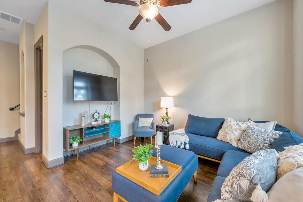 47 Aventura Place