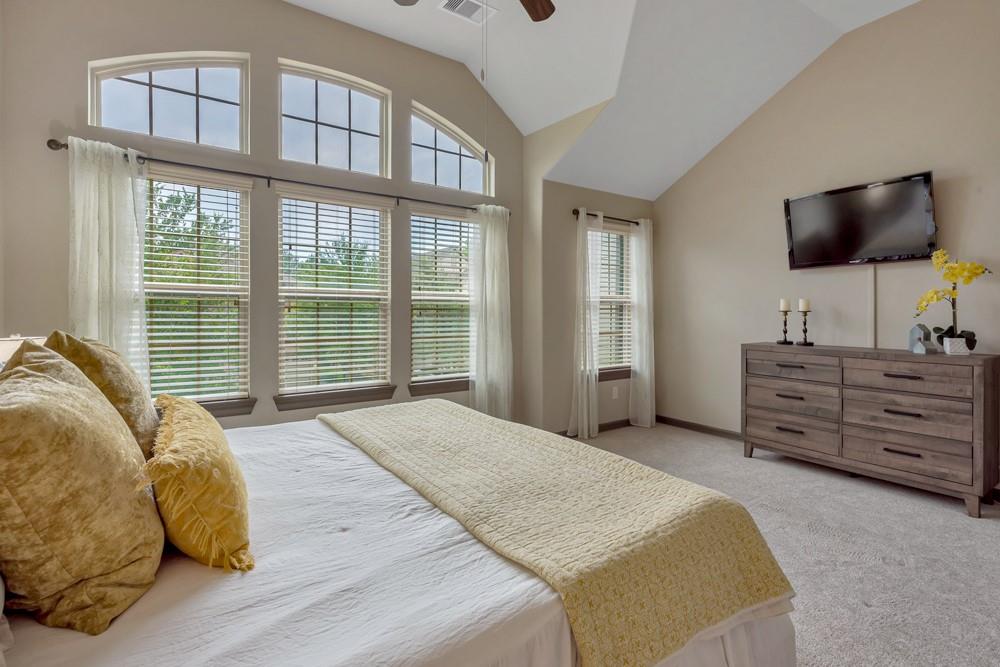 47 Aventura Place