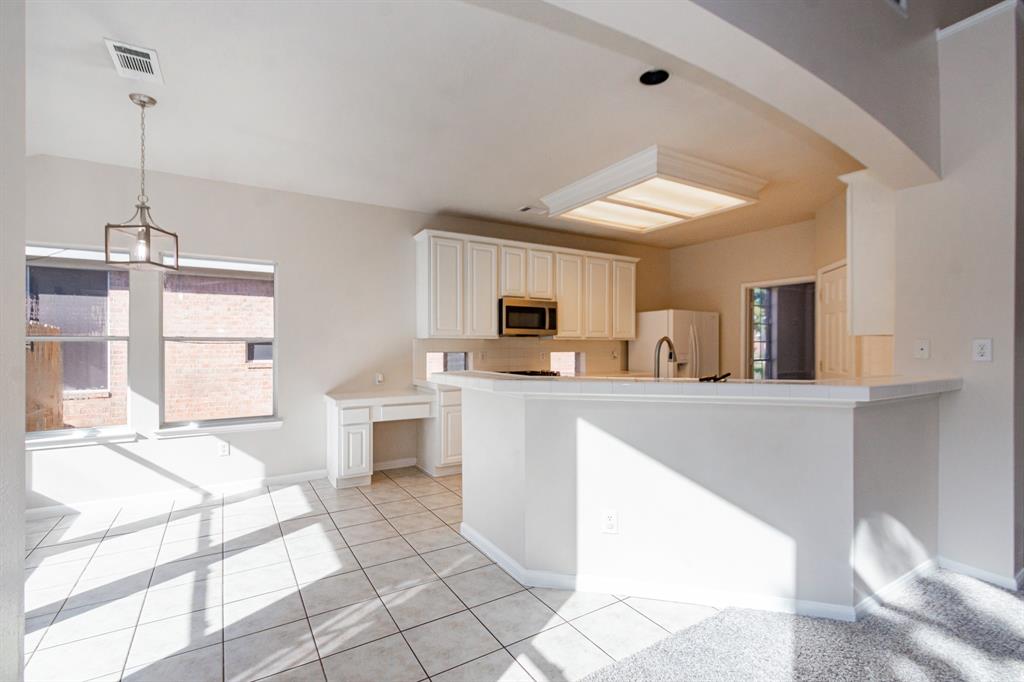 2415 Blue Shadow Drive, Spring, Texas image 10