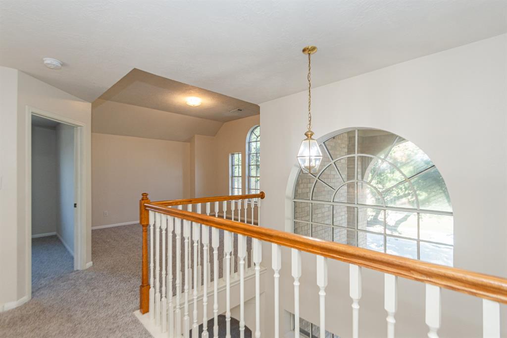 2415 Blue Shadow Drive, Spring, Texas image 27
