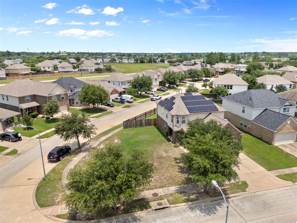 19034 Ashford Square Street, Tomball, Texas image 3