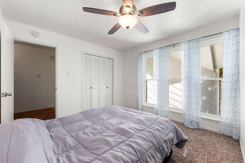 7306 Creek Crest Drive, Houston, Texas image 13
