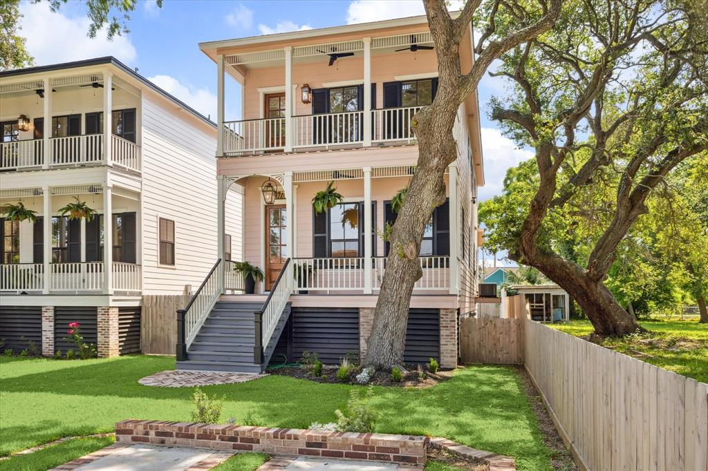 1518 31st Street, Galveston, Texas image 2
