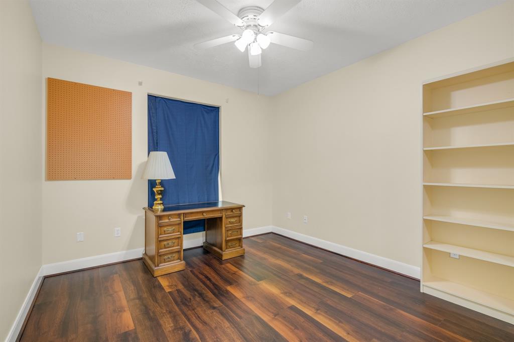 111 Cliffbrook Lane, Cleveland, Texas image 23