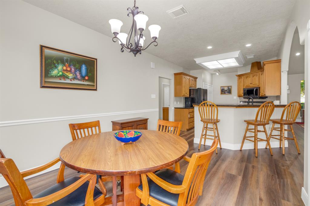 111 Cliffbrook Lane, Cleveland, Texas image 11