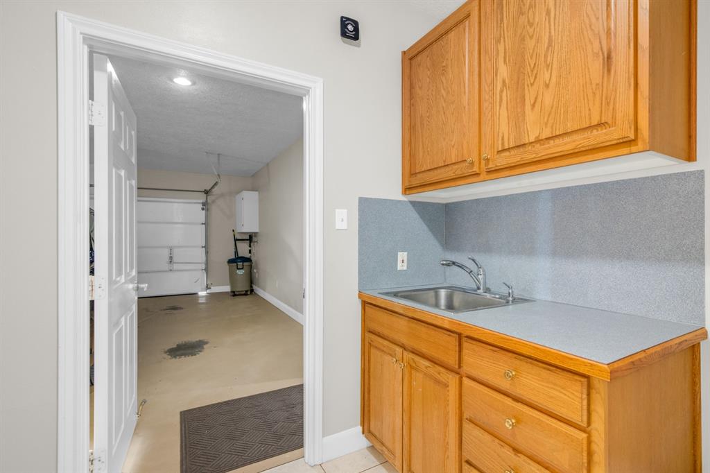 111 Cliffbrook Lane, Cleveland, Texas image 29