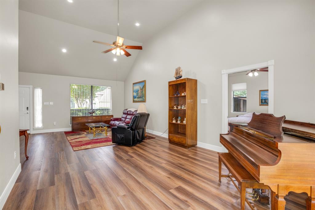 111 Cliffbrook Lane, Cleveland, Texas image 8