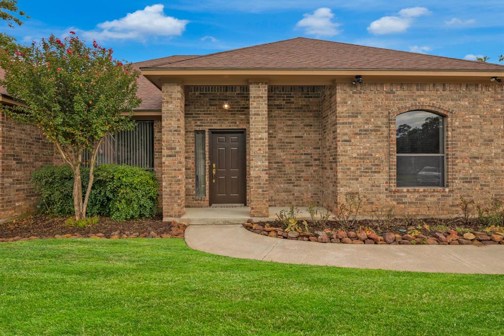 111 Cliffbrook Lane, Cleveland, Texas image 32