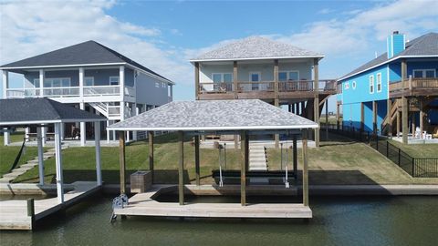 A home in Port Bolivar