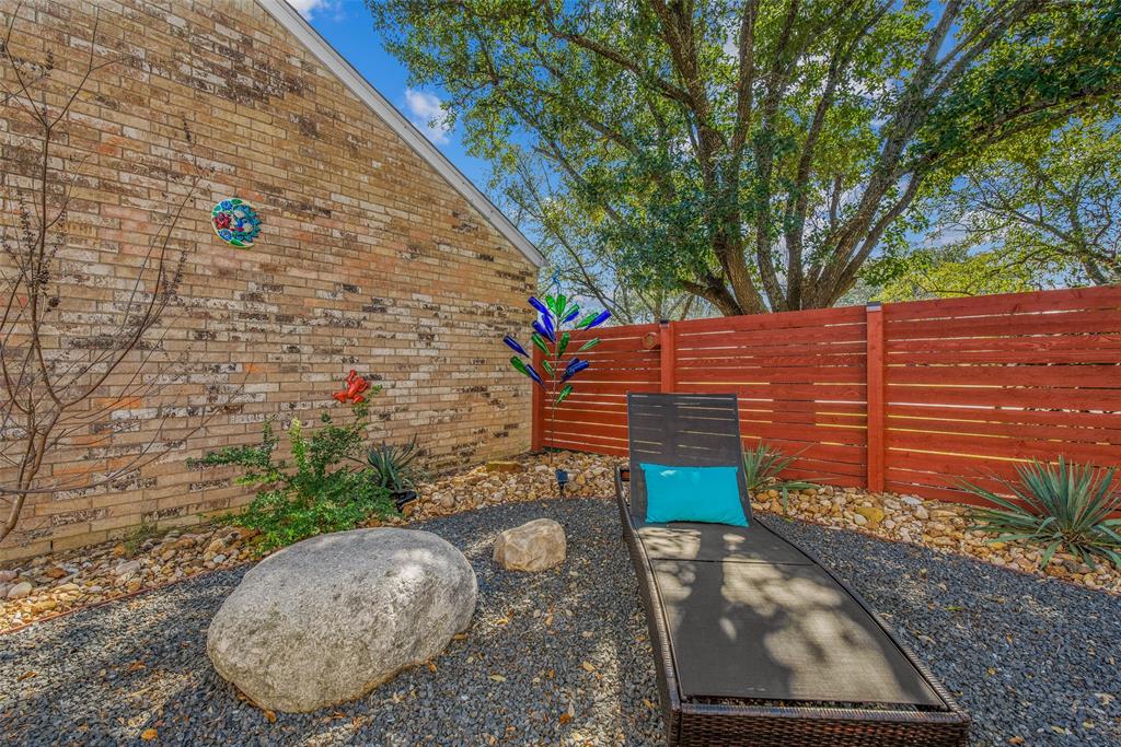 2613 Rustling Oaks Drive, Bryan, Texas image 4