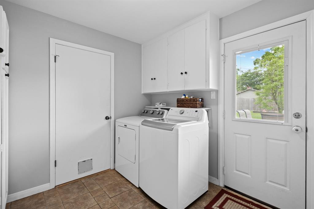 2040 Chevy Chase Lane, Beaumont, Texas image 18