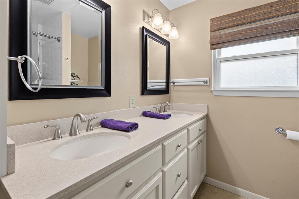 2040 Chevy Chase Lane, Beaumont, Texas image 13