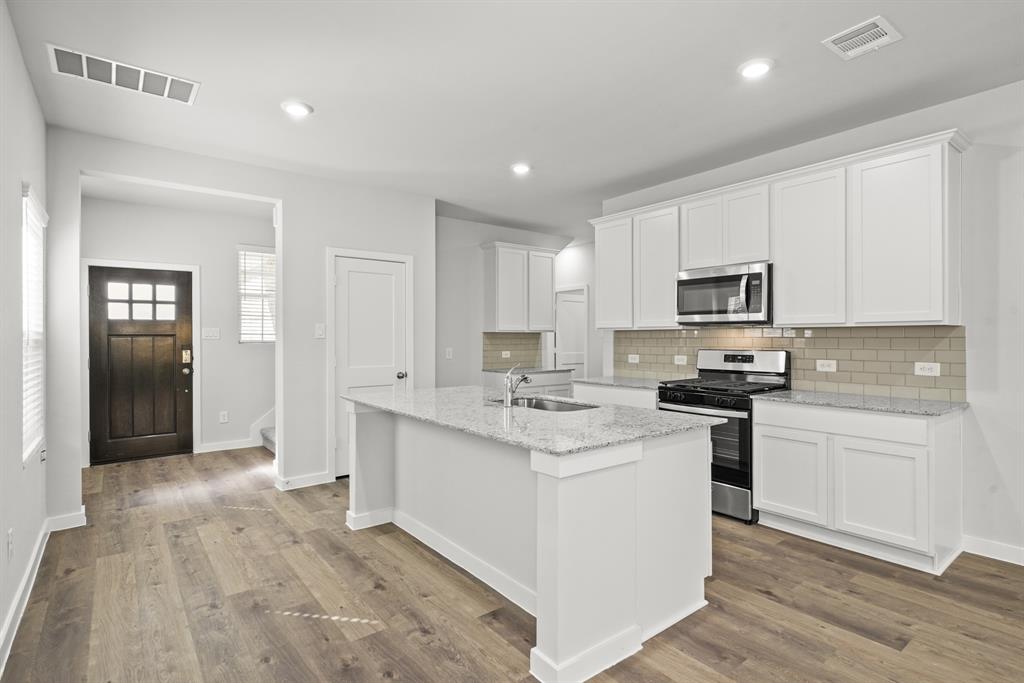 7846 Alset Drive, Magnolia, Texas image 4