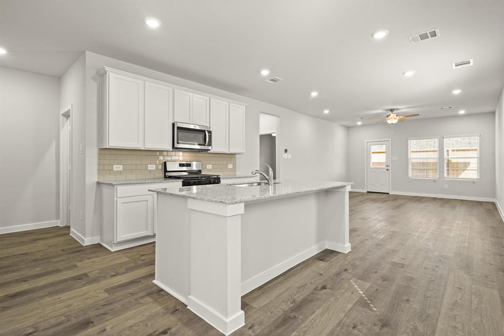 7846 Alset Drive, Magnolia, Texas image 3