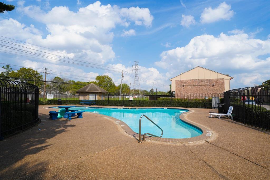 7700 Creekbend Dr Dr #67, Houston, Texas image 29